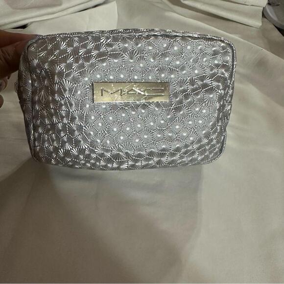 MAC Cosmetics Makeup Bundle - Picture 4 of 4